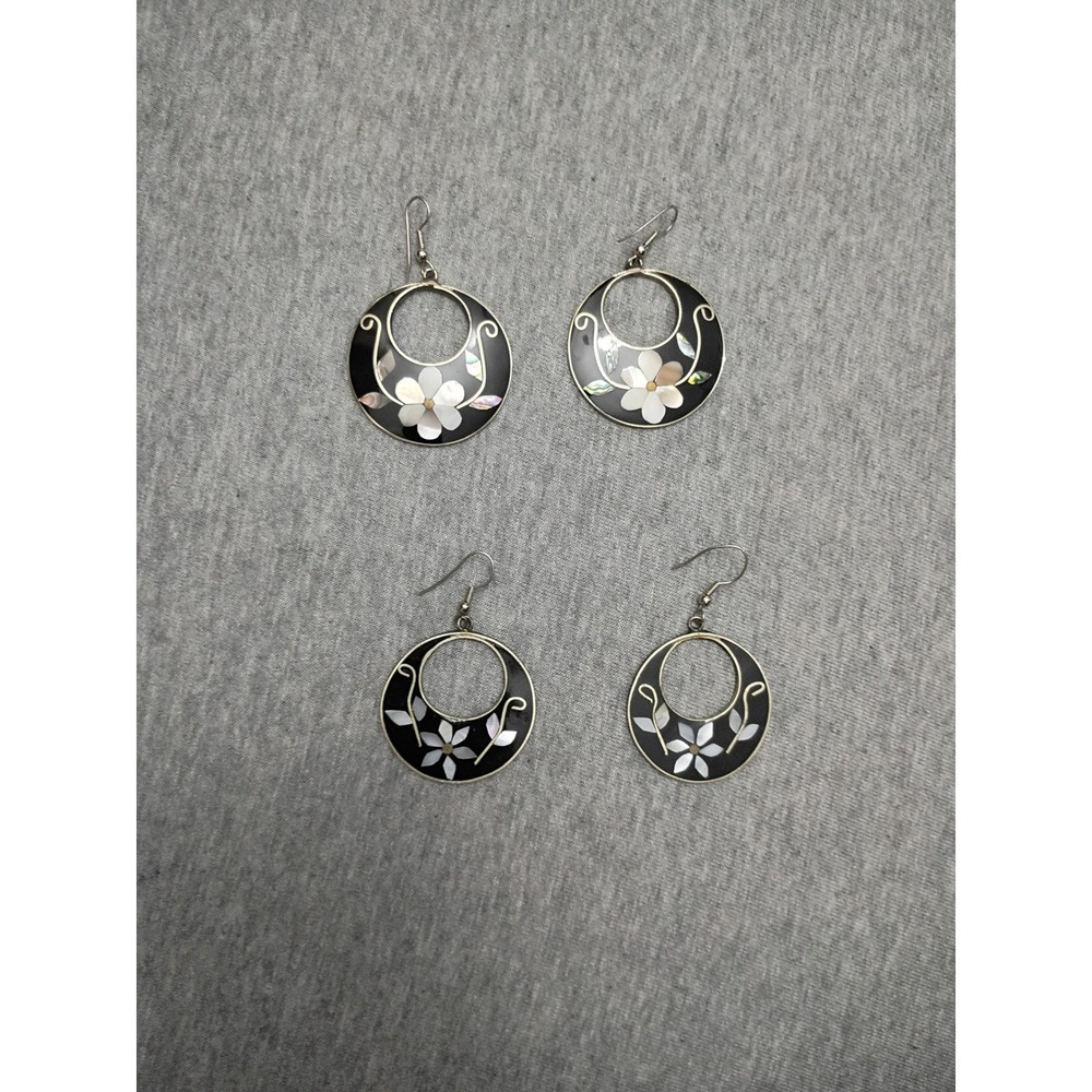 Vintage Alpaca Mexico Mother of Pearl Inlay Flower Earrings Lot 2 Pairs Black